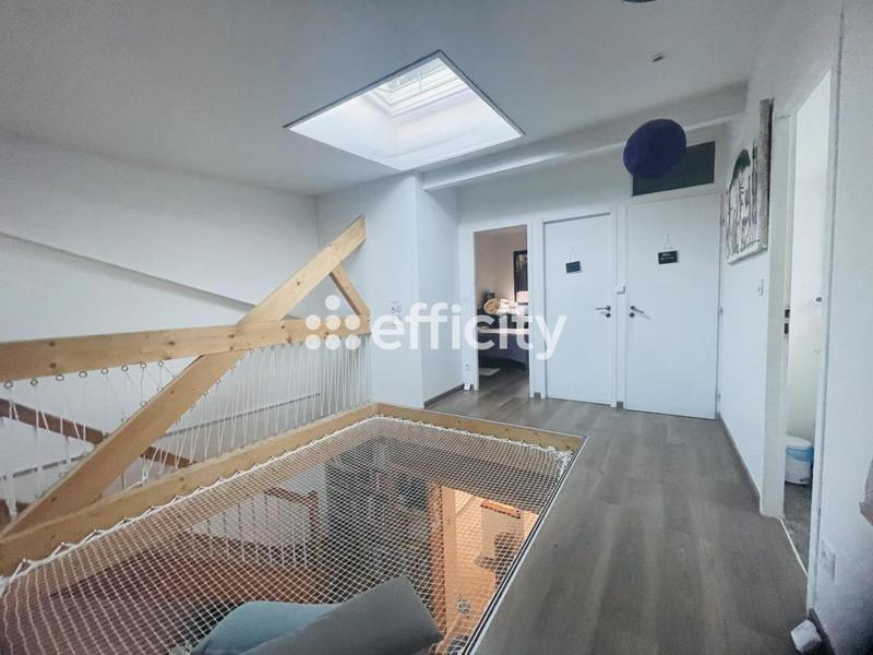 Maison - 186 m² - 7 pièces