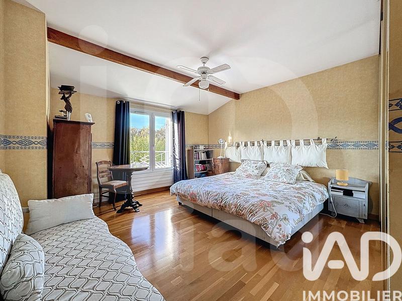 Maison - 211 m² - 7 pièces