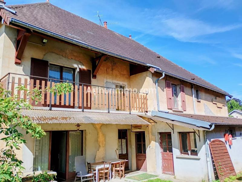 Maison - 243 m² - 8 pièces
