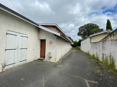 Chambre - 115 m² - 8 pièces