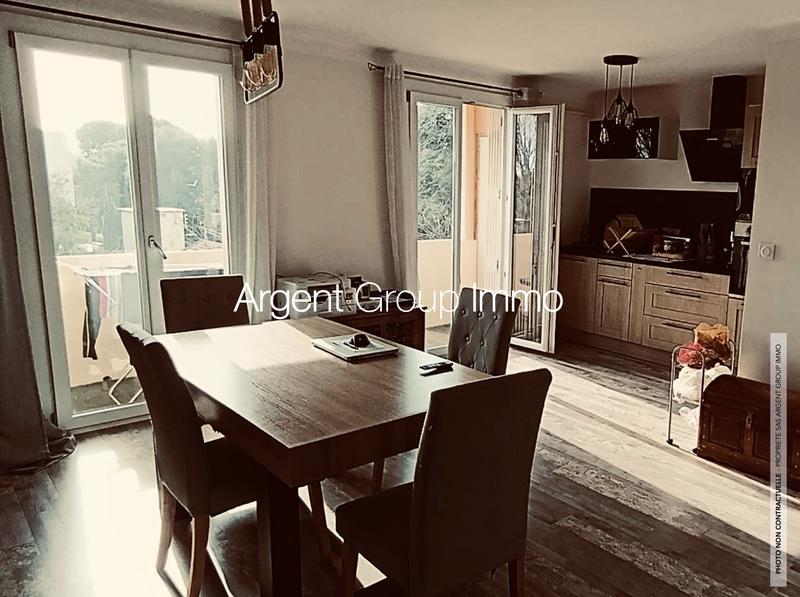 Appartement - 60 m² - 3 pièces