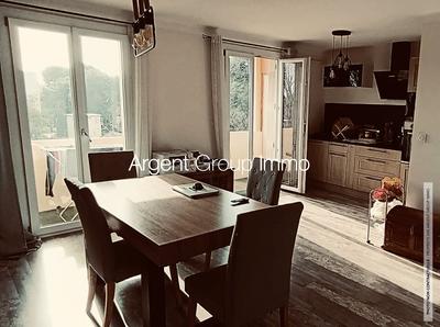 Appartement - 60 m² - 3 pièces