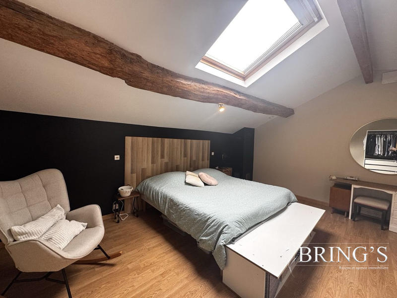 Maison - 200 m² - 7 pièces