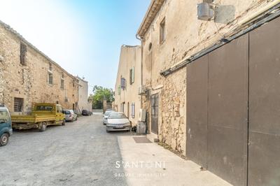 Maison - 544 m² - 5 pièces