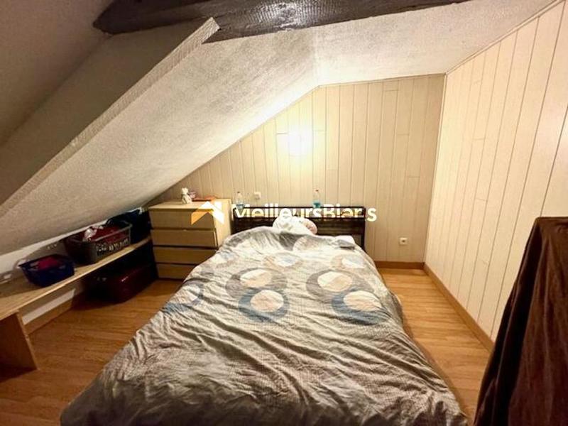 Immeuble - 141 m² - 8 pièces