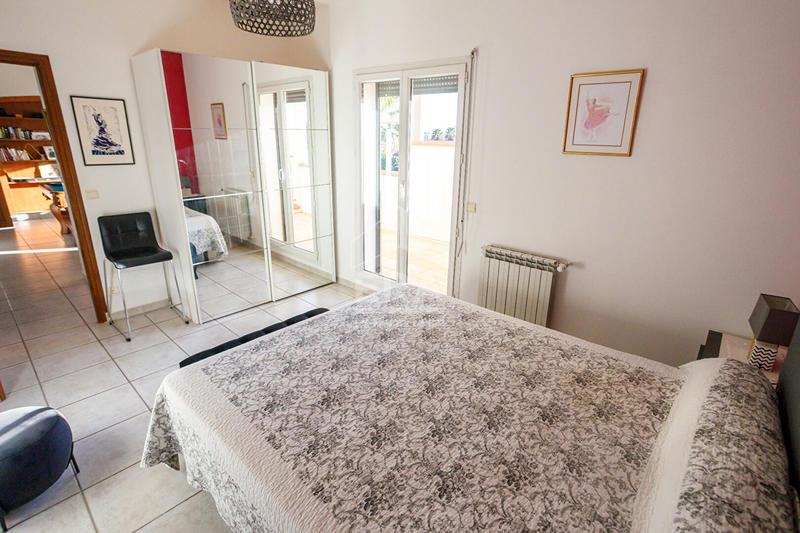 Maison - 241 m² - 7 pièces