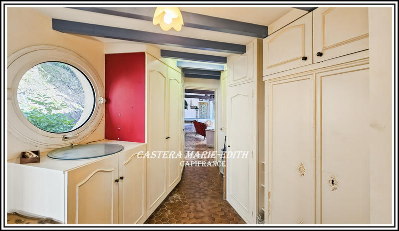 Maison - 322 m² - 9 pièces