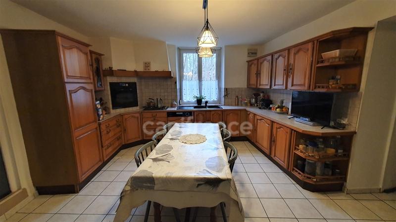 Maison de ville - 240 m² - 9 pièces