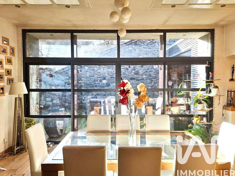 Maison - 229 m² - 7 pièces