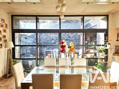 Maison - 229 m² - 7 pièces