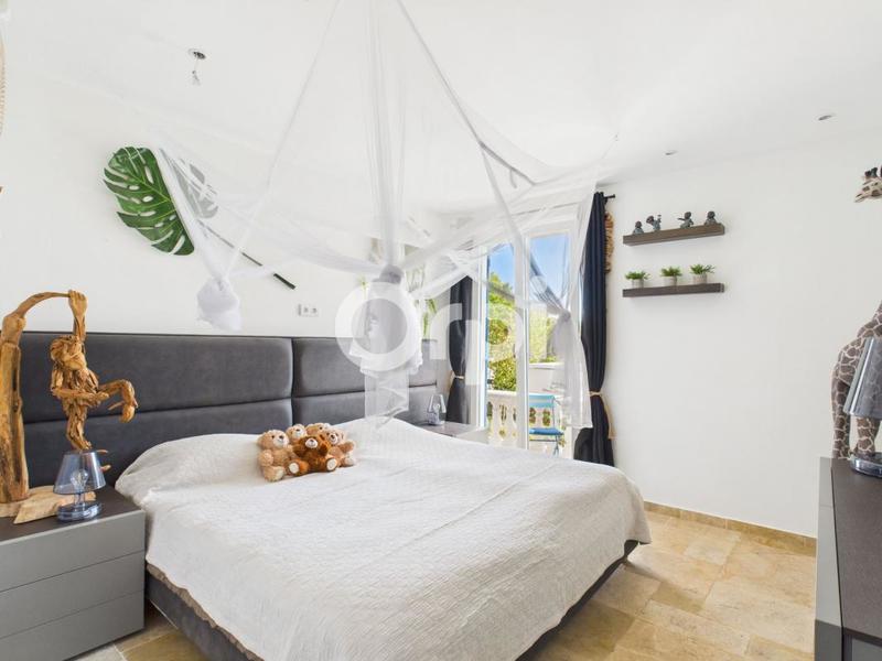 Villa - 204 m² - 5 pièces