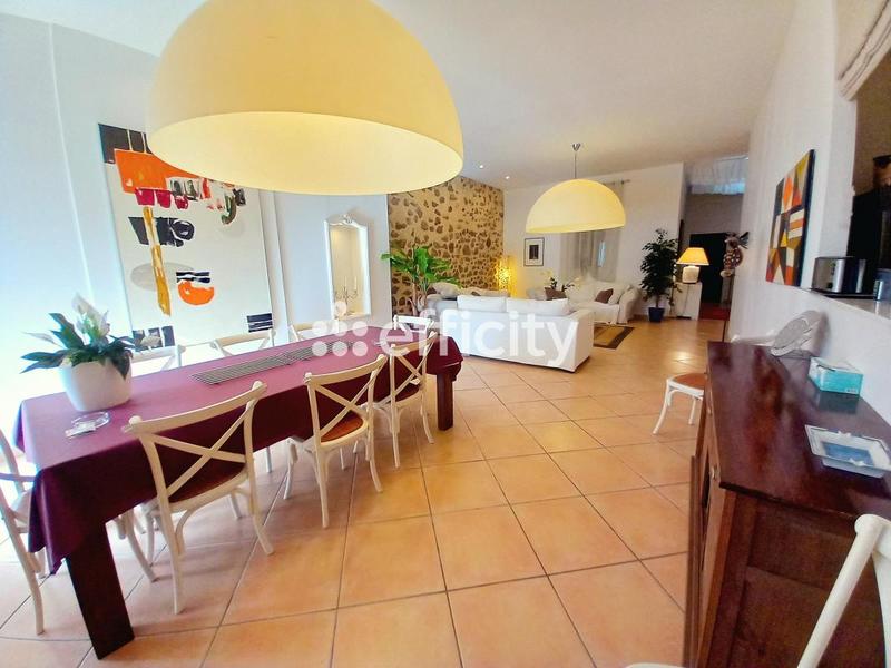 Appartement - 165 m² - 4 pièces