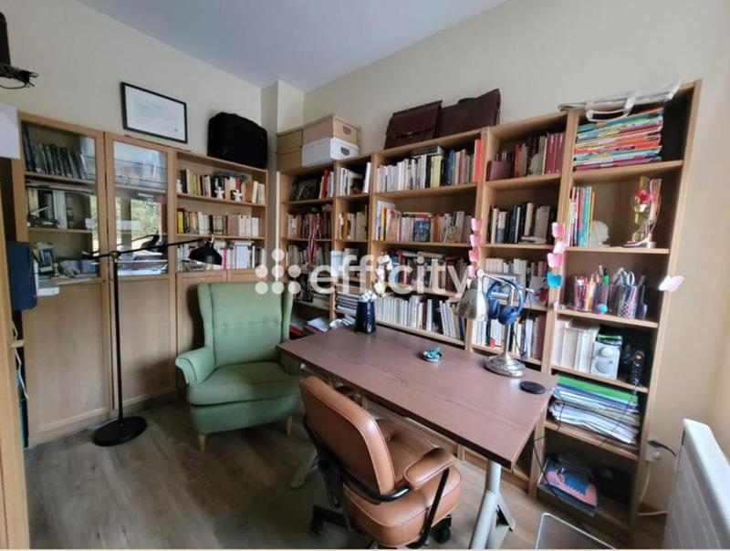 Immeuble - 208 m² - 9 pièces