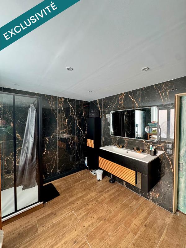 Maison de maîtres - 150 m² - 10 pièces