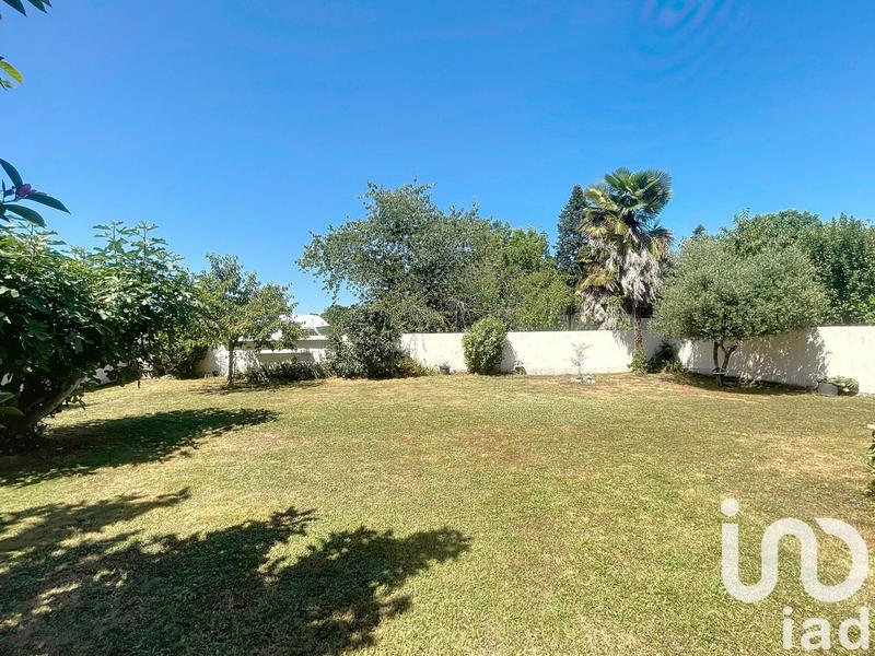 Maison - 230 m² - 10 pièces