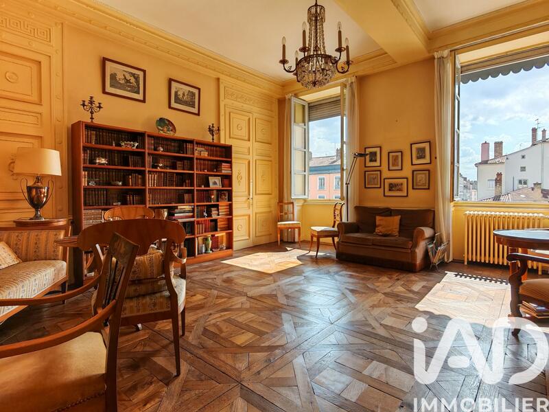 Duplex - 212 m² - 6 pièces