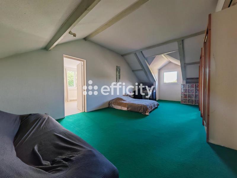 Maison - 233 m² - 7 pièces