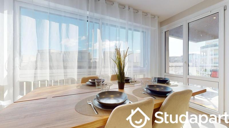 Chambre - 13 m² - 1 pièce