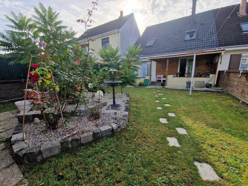 Maison - 90 m² - 4 pièces