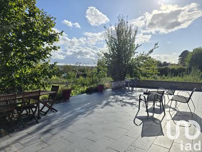 Maison - 150 m² - 8 pièces