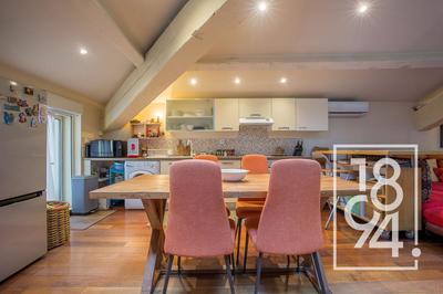 Loft - 72 m² - 2 pièces