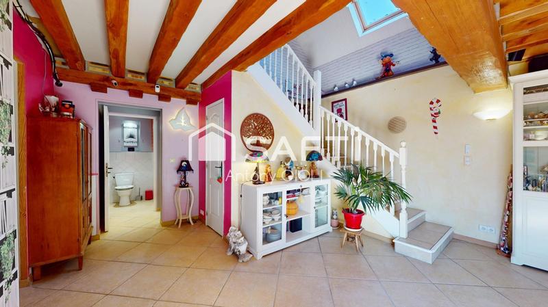 Maison - 280 m² - 6 pièces