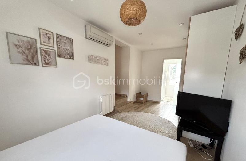 Maison - 159 m² - 8 pièces