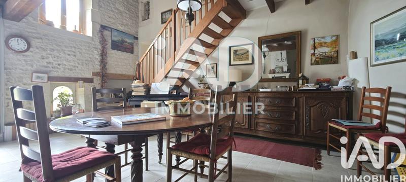 Maison - 228 m² - 7 pièces