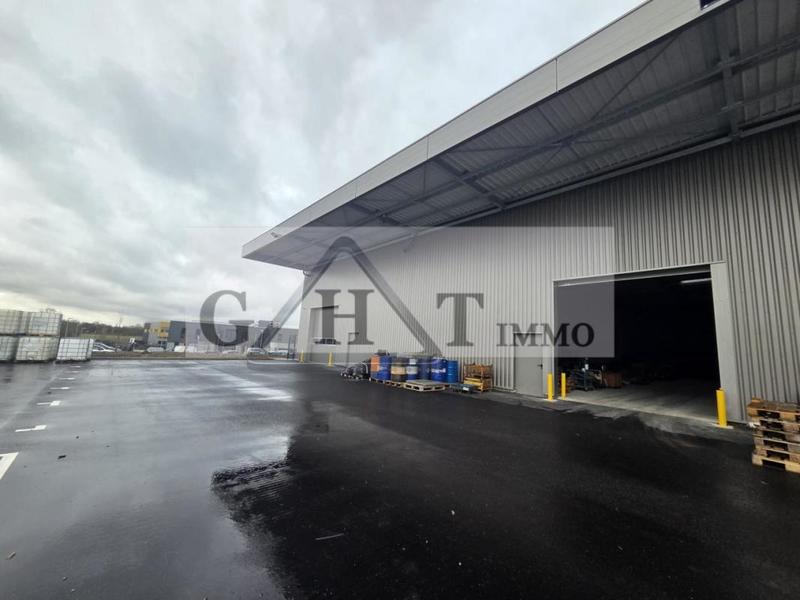 Entrepôt - 1 540 m²