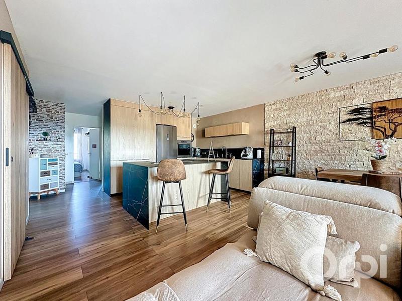 Appartement - 80 m² - 4 pièces