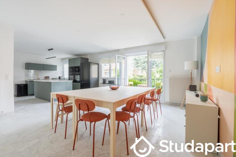 Chambre - 14 m² - 1 pièce