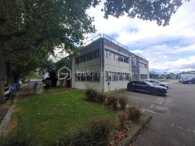 Bureau - 223 m² - 11 pièces