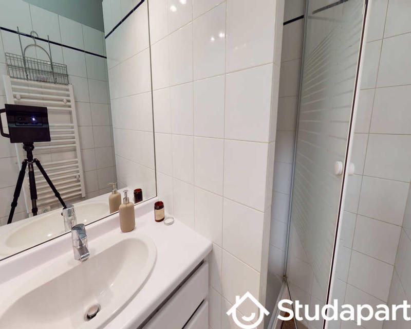 Chambre - 55 m² - 1 pièce