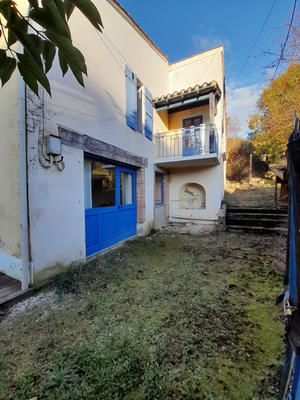 Maison - 295 m² - 10 pièces