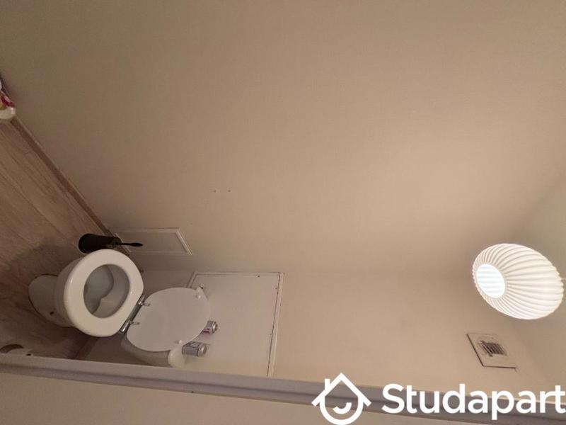 Chambre - 10 m² - 1 pièce