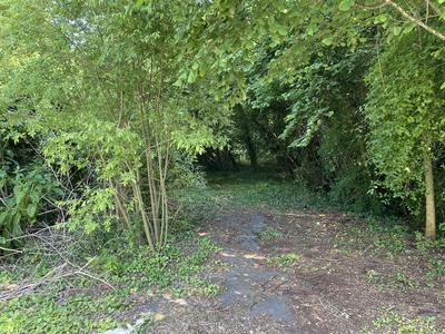 Maison - 1 500 m² - 7 pièces