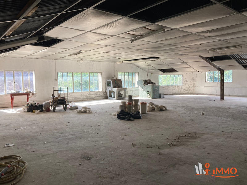 Immeuble - 3 600 m²