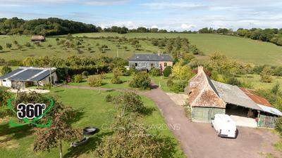 Maison - 175 m² - 9 pièces