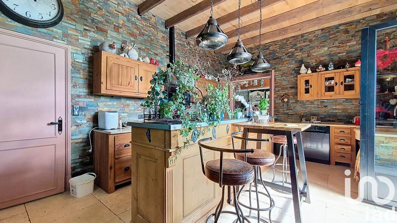 Maison - 370 m² - 8 pièces