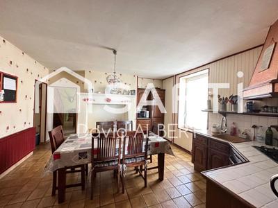 Maison - 222 m² - 6 pièces