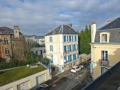 Studio - 15 m² - 1 pièce