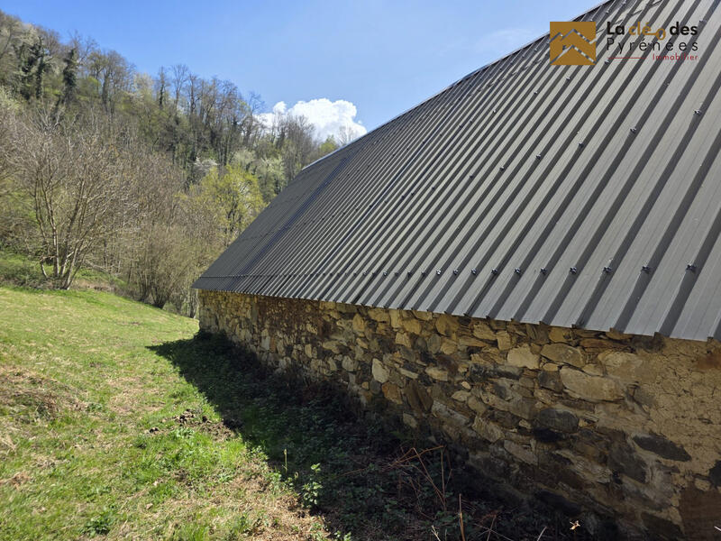 Maison ancienne - 140 m² - 1 pièce