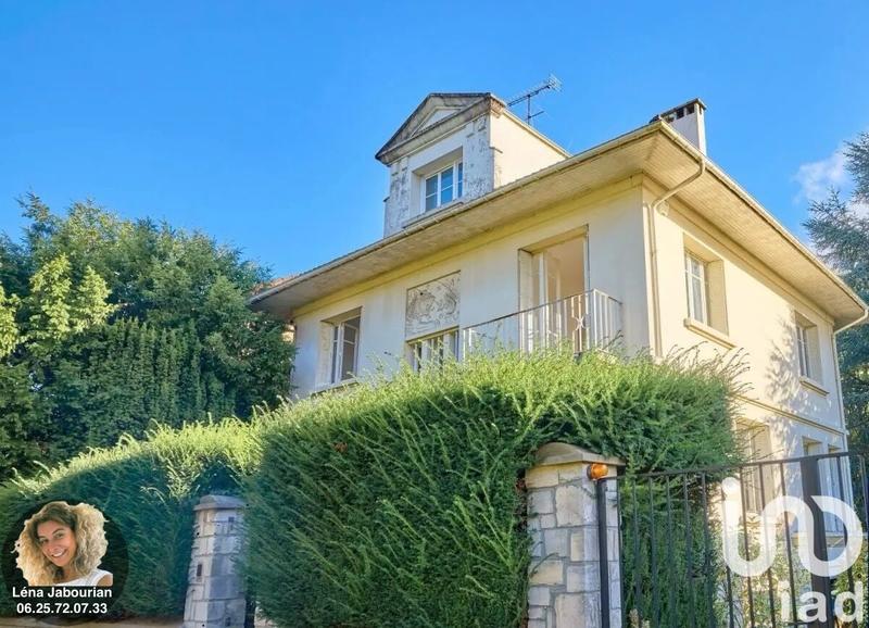 Maison - 186 m² - 8 pièces