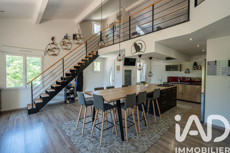 Maison - 136 m² - 5 pièces