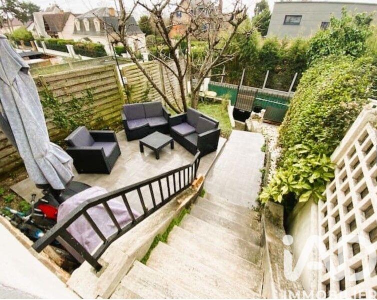 Maison - 95 m² - 6 pièces