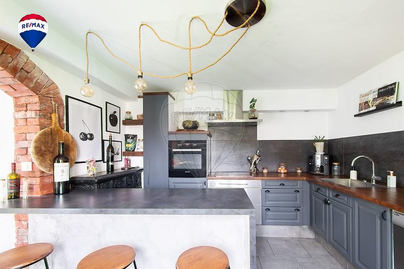 Maison - 100 m² - 5 pièces