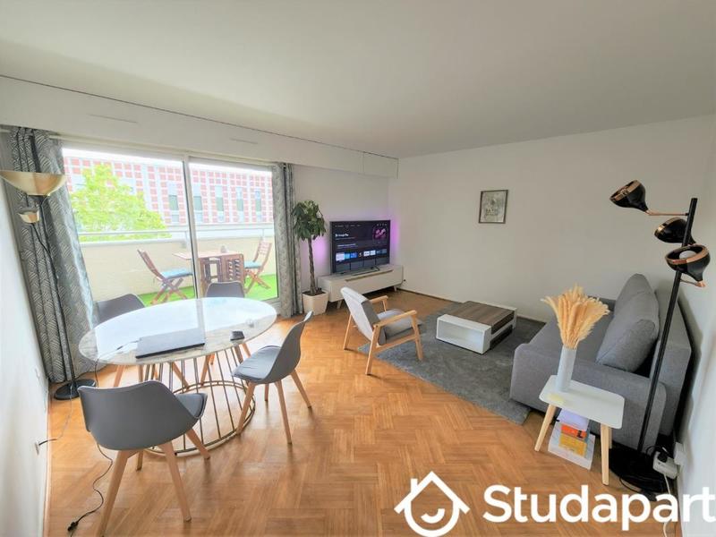 Chambre - 10 m² - 1 pièce