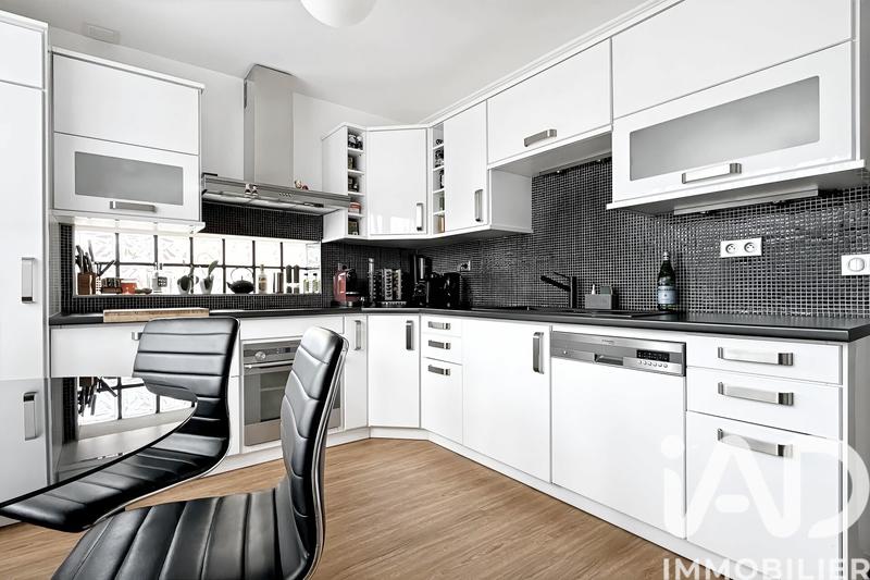 Maison - 215 m² - 5 pièces