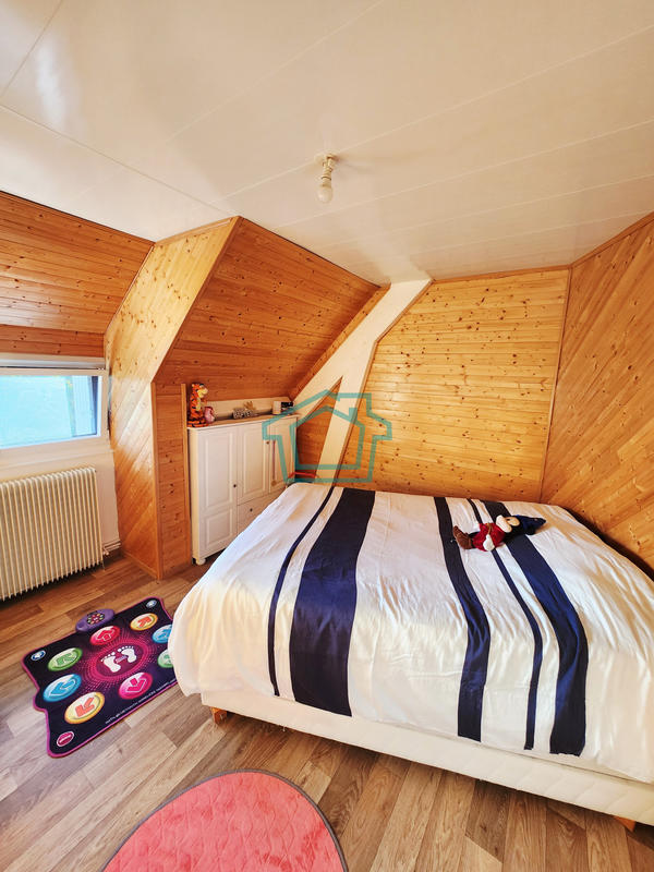 Maison - 144 m² - 7 pièces