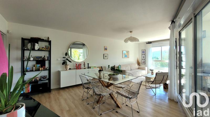 Appartement - 93 m² - 3 pièces